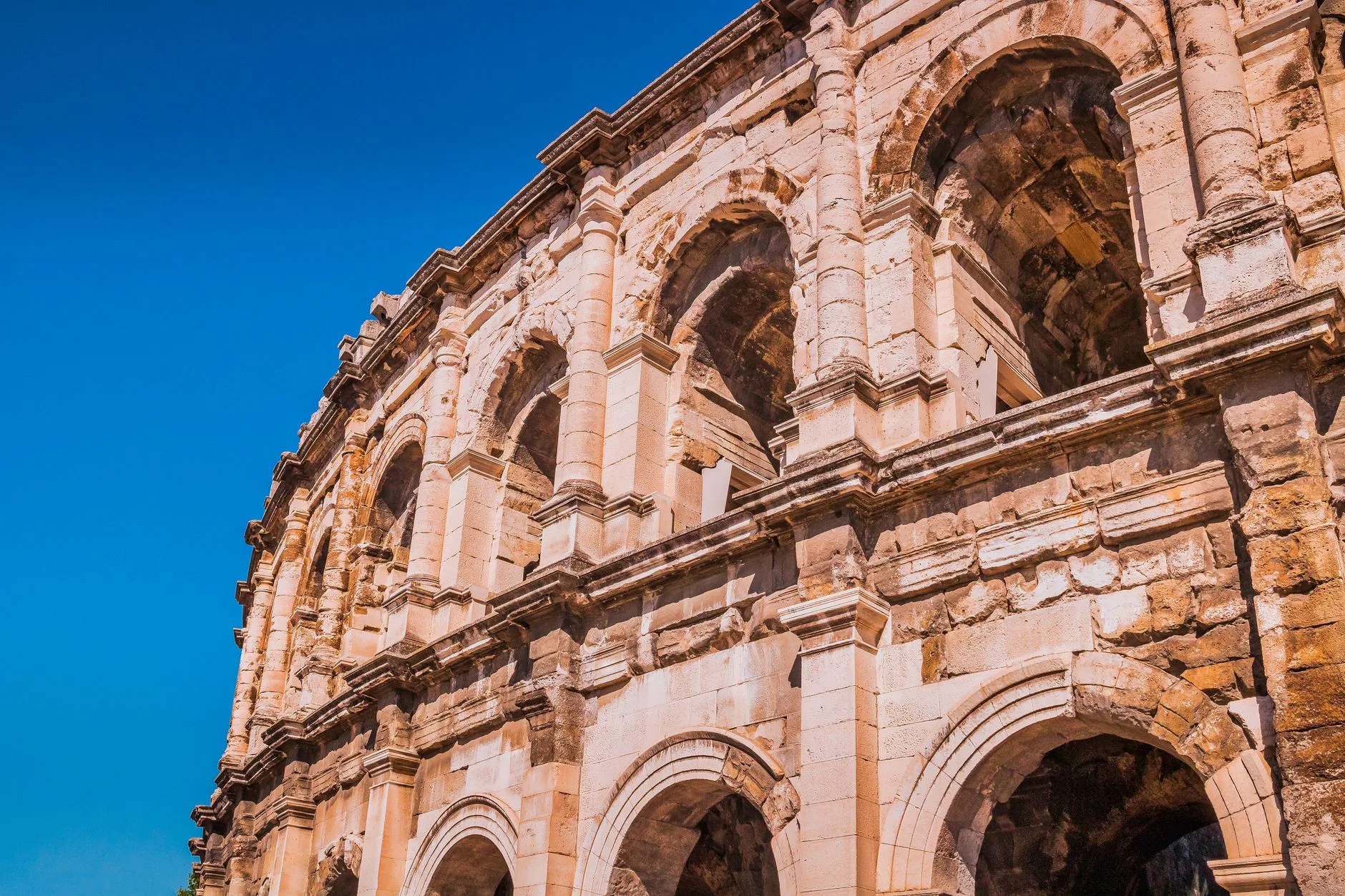 Nîmes