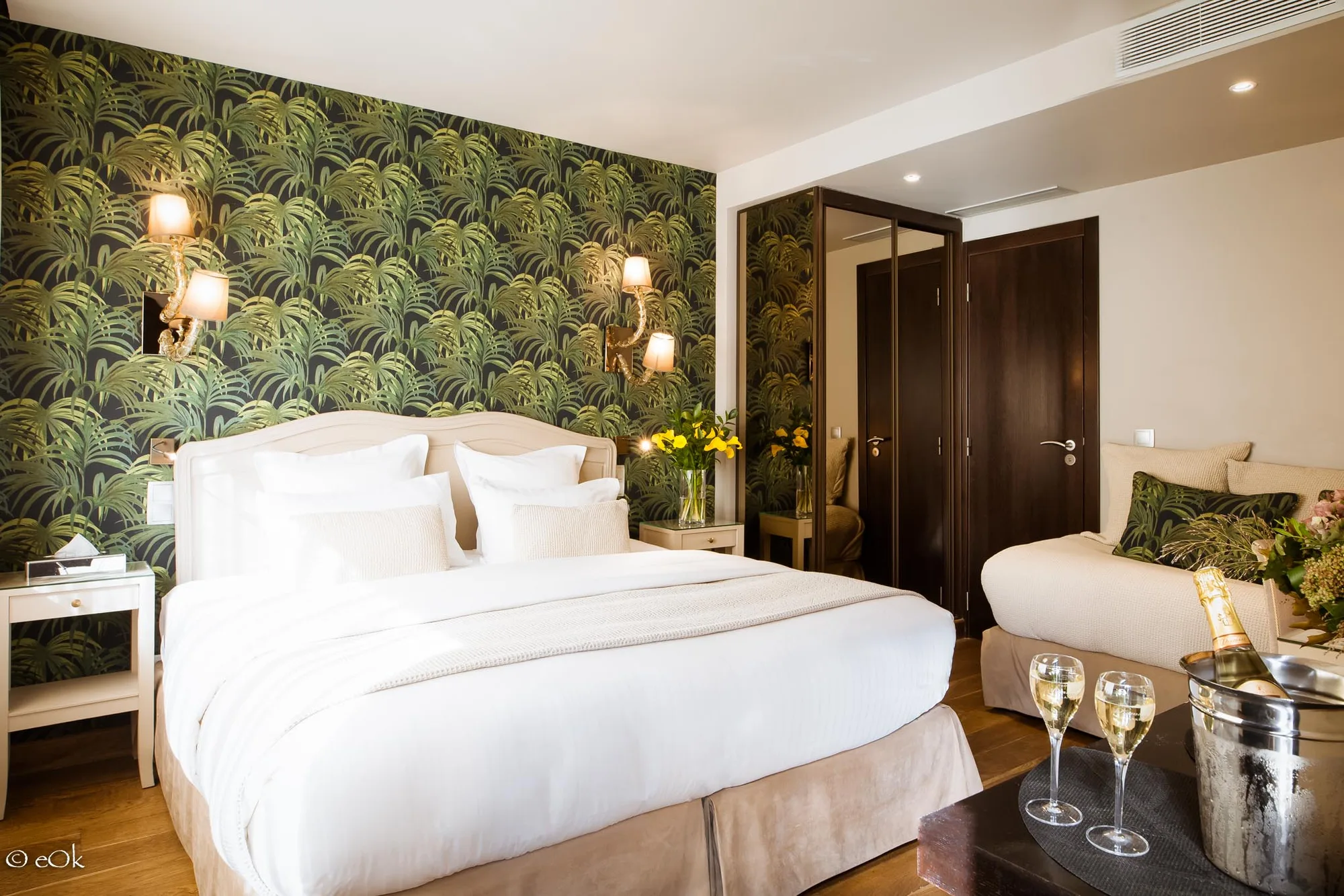 The B Montmartre Hotel