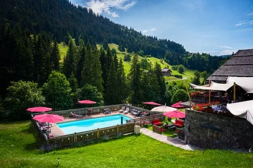 Les Chalets de la Serraz