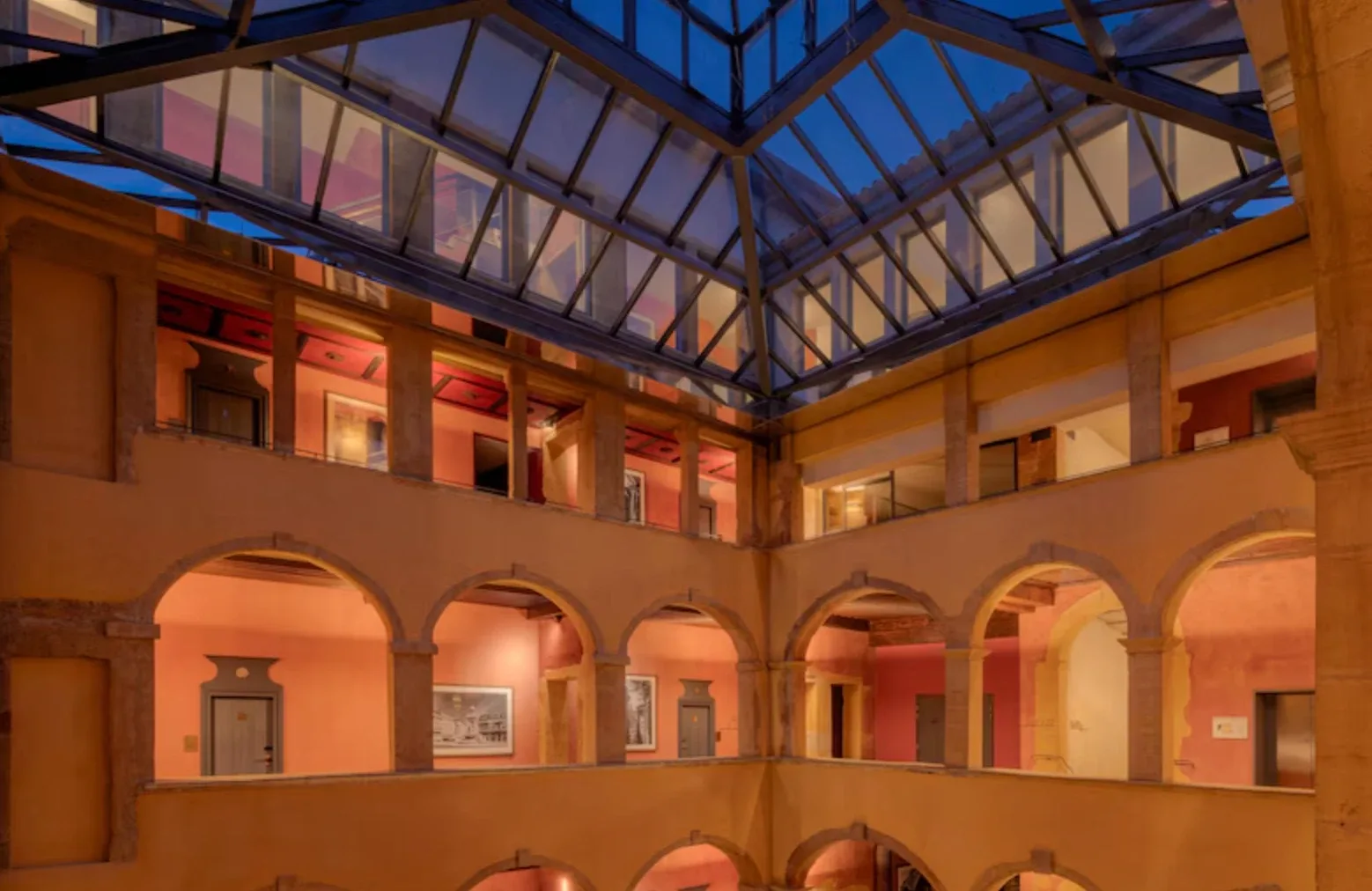 Cour des Loges Lyon, A Radisson Collection Hotel